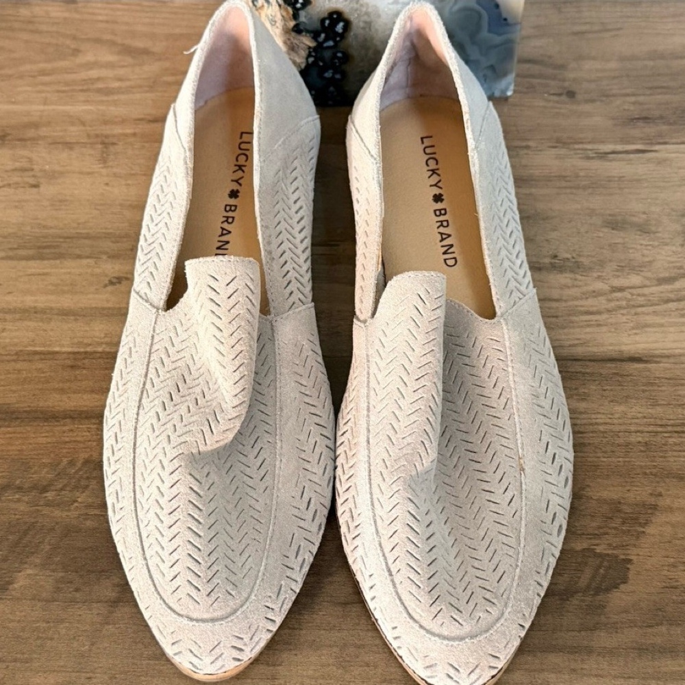 Lucky Brand Brogan Loafers Beige Suede Slip On Flats Womens 7.5